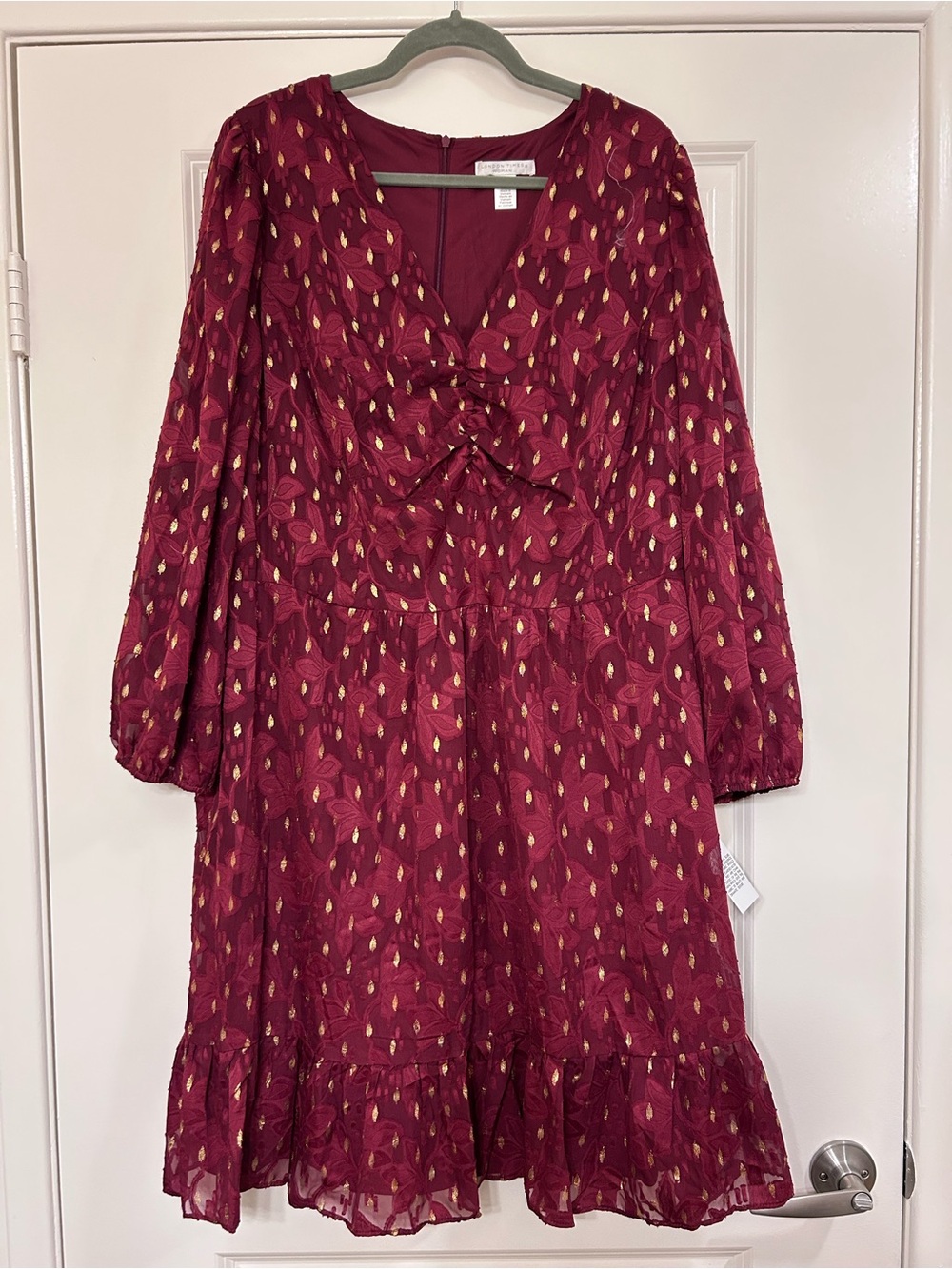 London Times Woman Burgundy and Gold Party Dress Plus Size 20